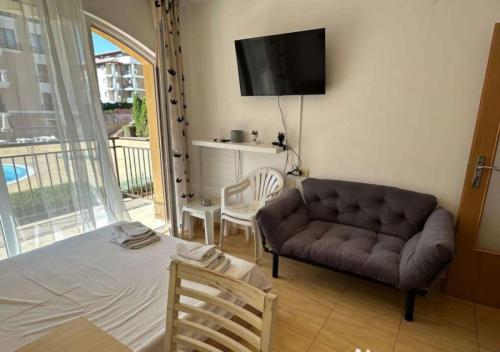 WhatsApp-Image-2025-03-08-at-08.35.08